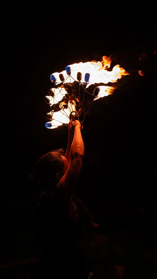 Spectacle pyrotechnique de la compagnie La Horde, Fête des Sorcières 2026