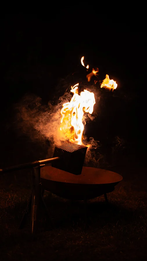Spectacle pyrotechnique de la compagnie La Horde, Fête des Sorcières 2026